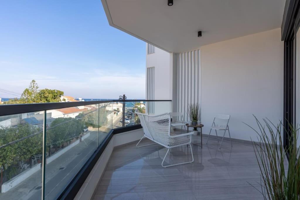 Thalassa 2-Bedroom Apartment In Lárnaka Eksteriør bilde