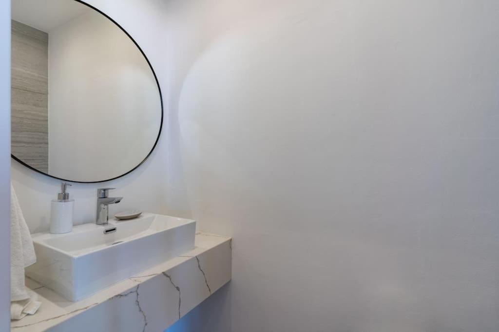 Thalassa 2-Bedroom Apartment In Lárnaka Eksteriør bilde